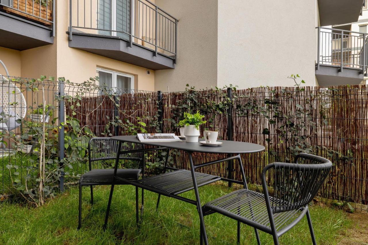 Elegant Szpakowa 10 With 2 Parking Spaces & Terrace By Renters Krakow