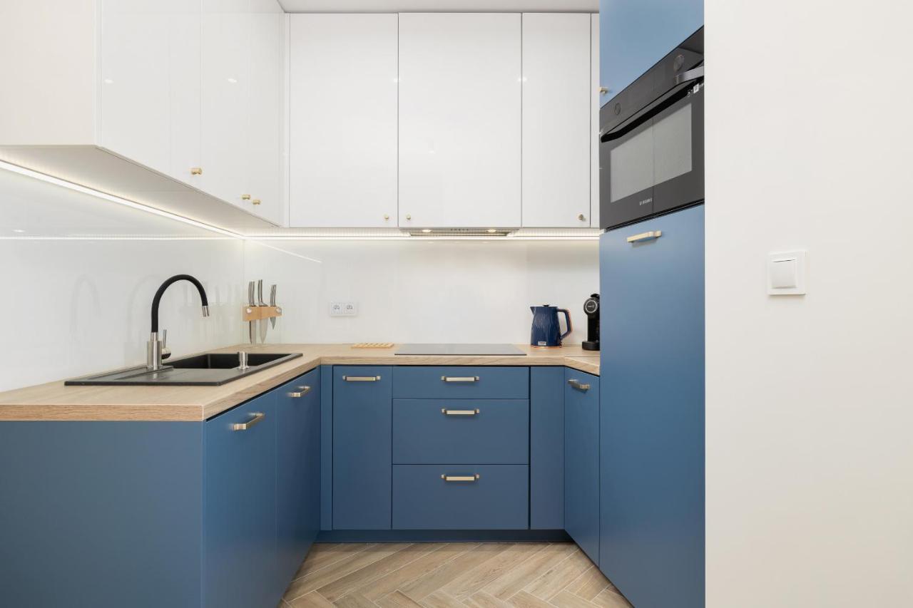 Apartment Elegant Szpakowa 10 With 2 Parking Spaces & Terrace By Renters Krakow