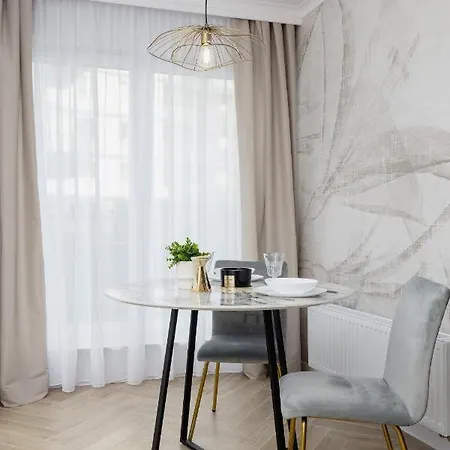 Elegant Studio Szpakowa 10 With 2 Parking Spaces & Terrace By Noclegi Renters Krakau Exterior foto